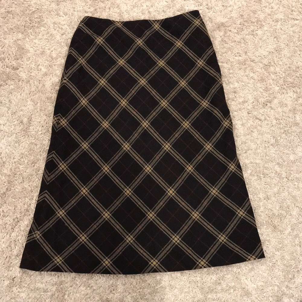Jones New York, 100%Pure Wool skirt, Size 6